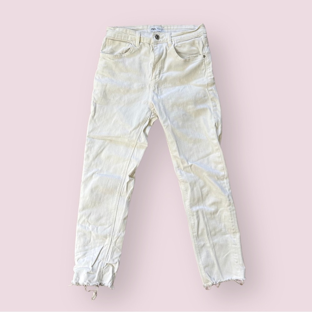 Zara White High Rise Straight Jeans with Raw Hem (Size 4)